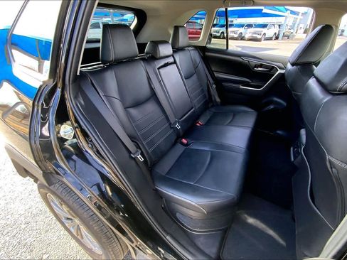 Used 2024 Toyota RAV4 XLE Premium image 38