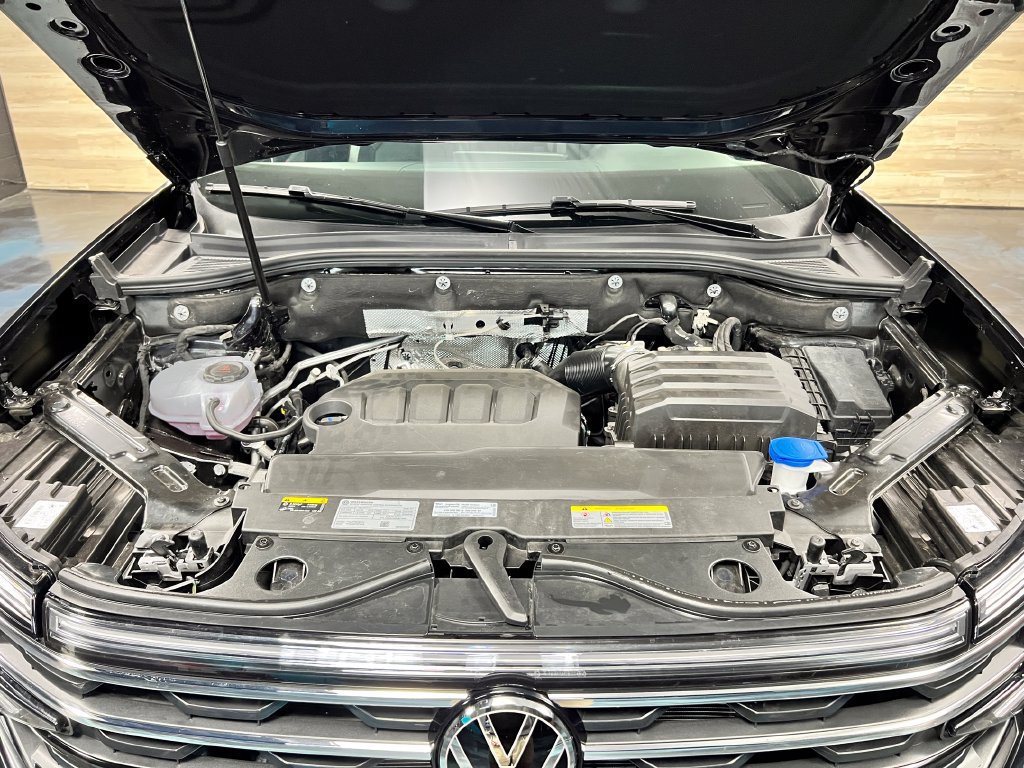 Used 2025 Volkswagen Atlas Peak Edition SE AWD/4WD image 10