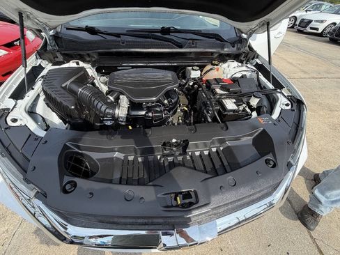 Used 2020 Chevrolet Blazer LT FWD image 9
