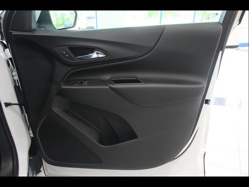 Used 2020 Chevrolet Equinox LT AWD/4WD image 25