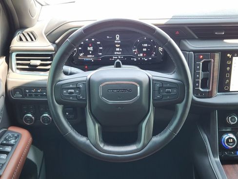 Used 2023 GMC Yukon XL Denali Ultimate w/ LPO, Floor Liner Package AWD/4WD image 25