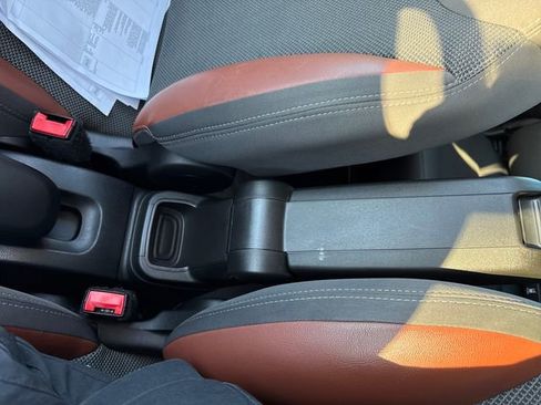 Used 2014 FIAT 500L Trekking w/ Popular Equipment Group image 25