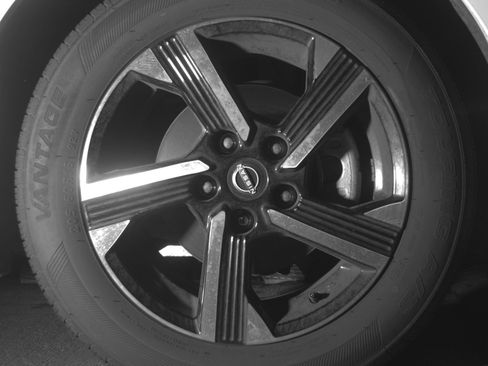 Used 2025 Nissan Sentra SV FWD image 13