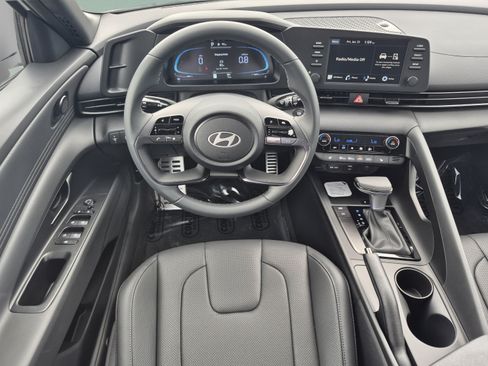 New 2026 Hyundai Elantra SEL Sport FWD image 13