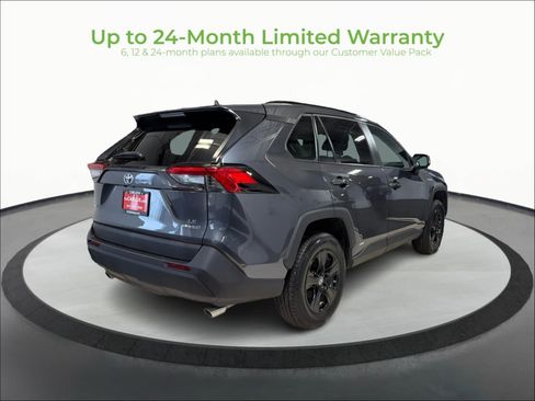 Used 2021 Toyota RAV4 LE AWD/4WD image 7