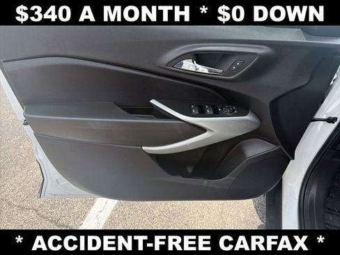 Used 2025 Chevrolet Trax RS w/ Driver Confidence Package FWD image 11