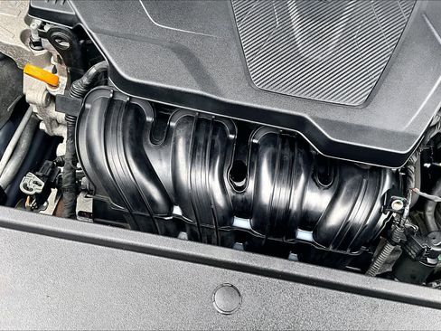 Used 2021 Kia Sorento S image 32