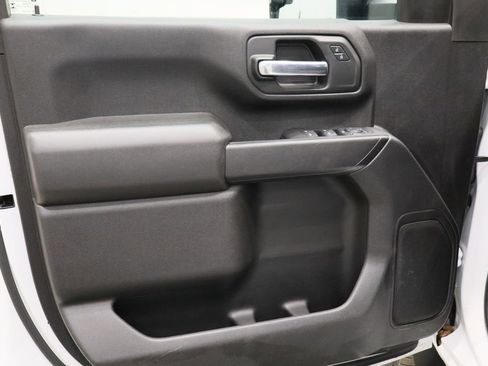 Used 2023 Chevrolet Silverado 2500 Custom w/ Custom Value Package image 18