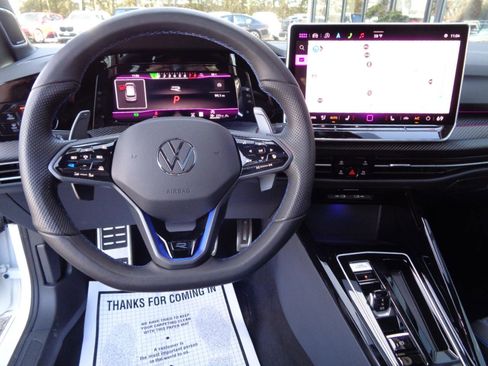 Used 2025 Volkswagen Golf R Black Edition DSG image 11