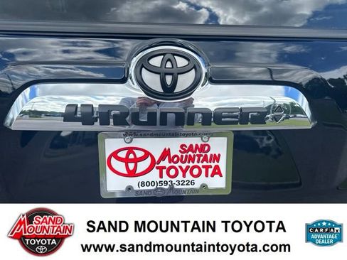 Used 2024 Toyota 4Runner Limited AWD/4WD image 10