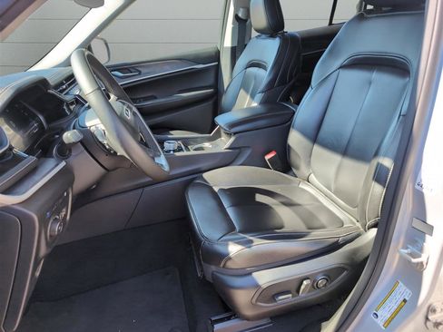 Used 2024 Jeep Grand Cherokee Limited 4xe image 16