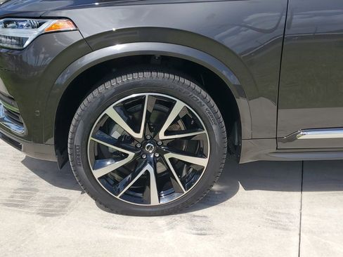 Used 2024 Volvo XC90 B6 Ultimate w/ Protection Package Premier image 3