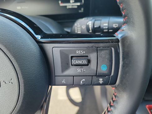 Certified 2025 Nissan Kicks SR AWD/4WD image 17