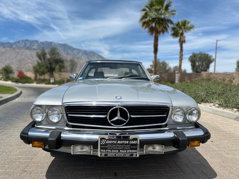 Used 1988 Mercedes-Benz 560 SL image 5