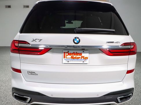 Used 2022 BMW X7 xDrive40i w/ M Sport Package image 8