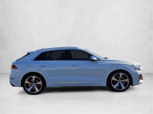 Used 2024 Audi SQ8 Prestige w/ Prestige Package image 4