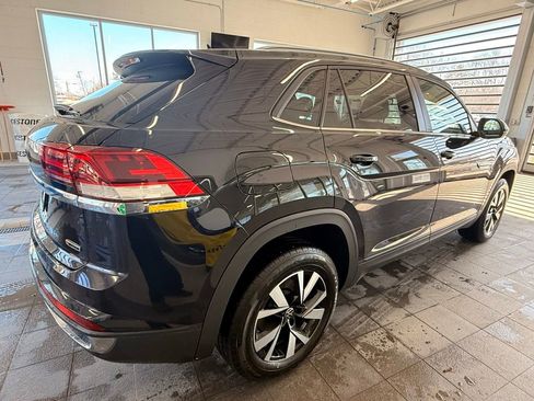 Used 2021 Volkswagen Atlas Cross Sport SE image 8