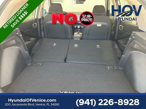 Used 2026 Hyundai Venue SEL FWD image 14