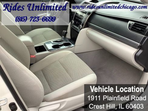 Used 2012 Toyota Camry LE FWD image 30