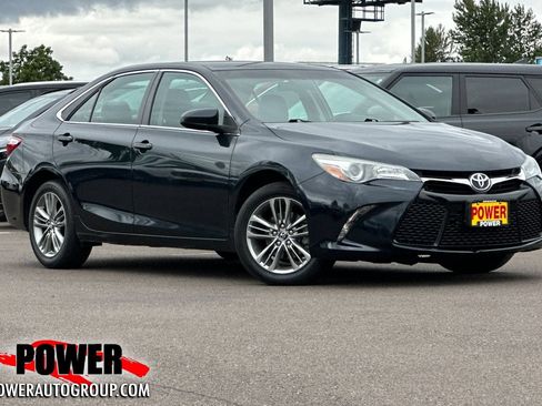 Used 2016 Toyota Camry SE FWD image 1