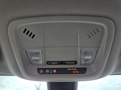Used 2022 Chevrolet Malibu LT FWD image 26