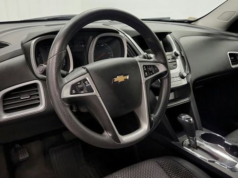 Used 2017 Chevrolet Equinox LT FWD image 17