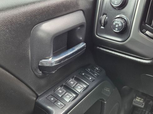 Used 2018 Chevrolet Silverado 1500 LT w/ Texas Edition image 29