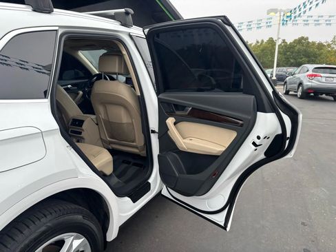 Used 2019 Audi Q5 2.0T Premium image 17