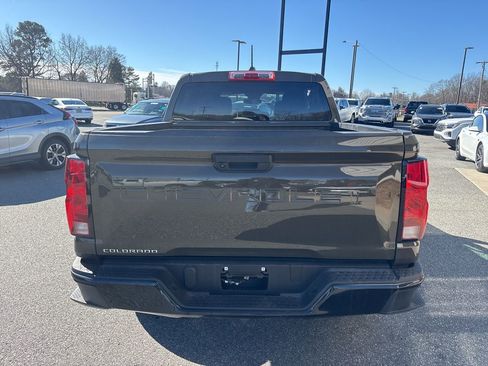 Used 2024 Chevrolet Colorado W/T image 7