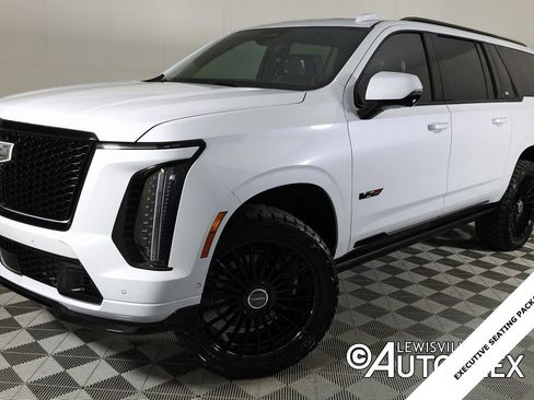 Used 2026 Cadillac Escalade ESV V image 1