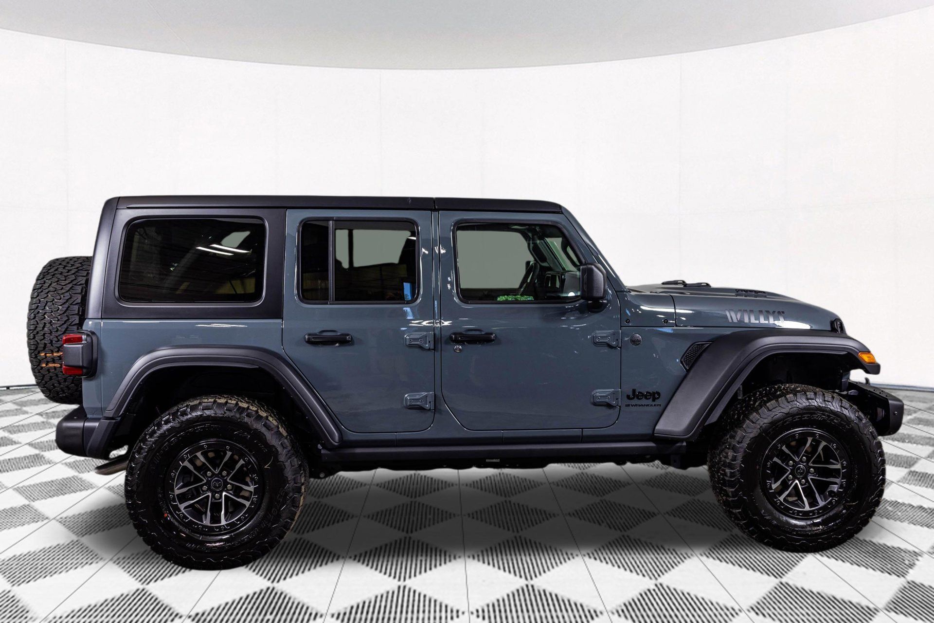 New 2026 Jeep Wrangler Unlimited Rubicon 392 w/ Dual Top Group AWD/4WD image 13