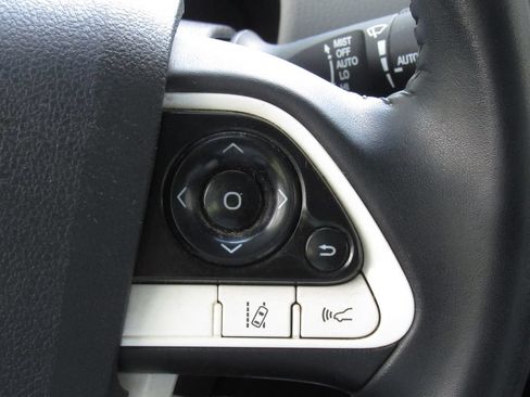 Certified 2018 Toyota Prius Four w/ Advanced Technology Package FWD image 26