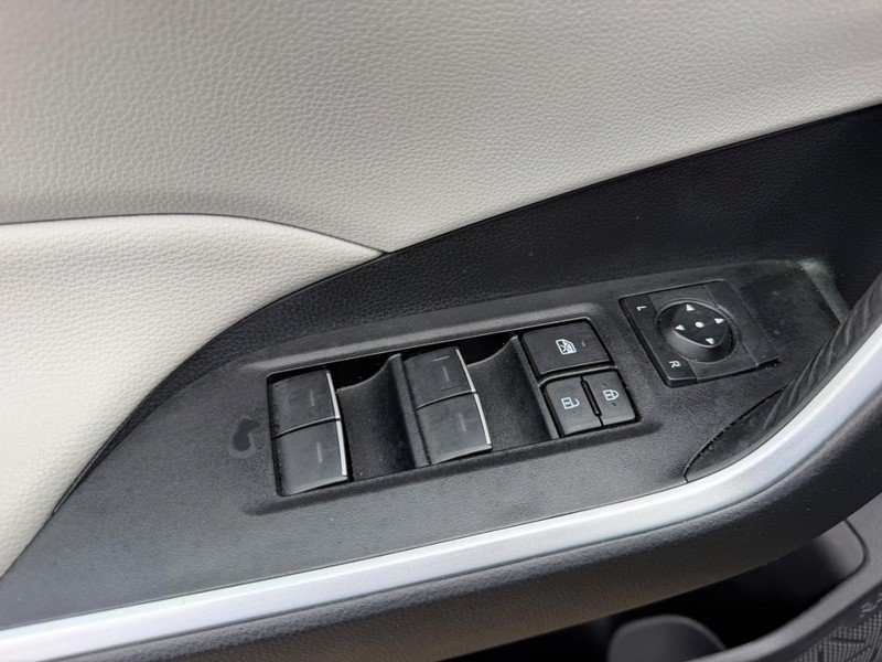 Used 2025 Toyota RAV4 XLE Premium w/ Weather Package AWD/4WD image 19