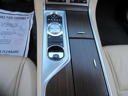 Used 2013 Jaguar XF RWD image 27