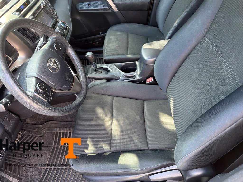 Used 2015 Toyota RAV4 LE FWD image 12