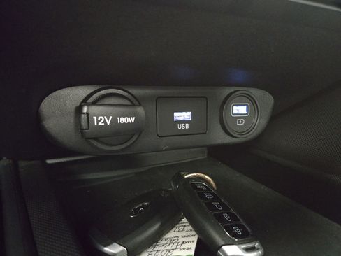 Used 2023 Hyundai Elantra SEL w/ Convenience Package image 27