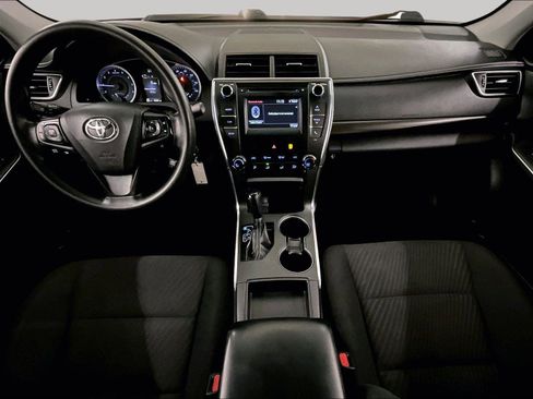 Used 2016 Toyota Camry LE image 14