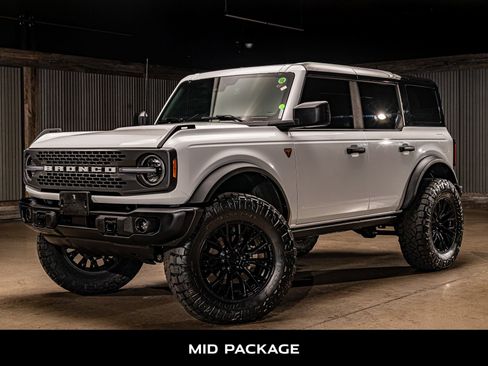 Used 2025 Ford Bronco Badlands AWD/4WD image 5