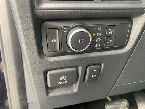 Used 2022 Ford F150 Lariat w/ Equipment Group 502A High image 17