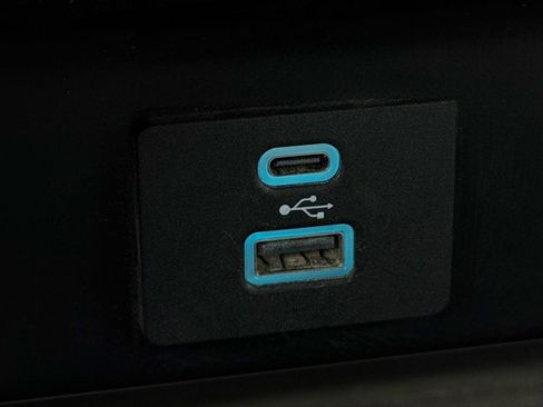 Used 2024 Ford F250 XLT w/ FX4 Off-Road Package image 19