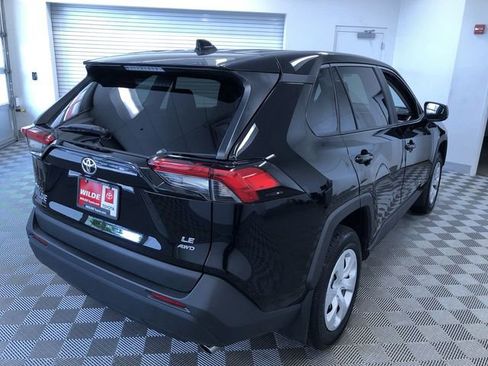 Used 2023 Toyota RAV4 LE AWD/4WD image 32