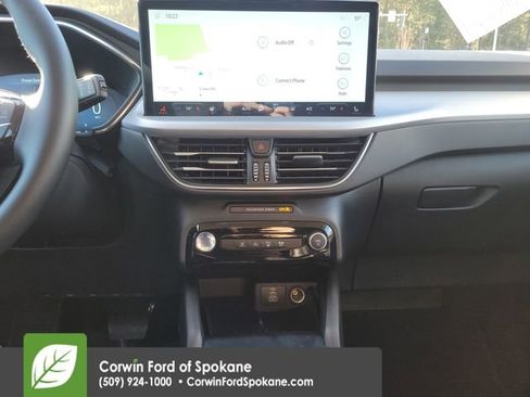 Used 2025 Ford Escape Platinum image 30