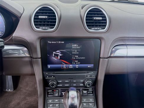 Used 2022 Porsche 718 Cayman RWD image 17