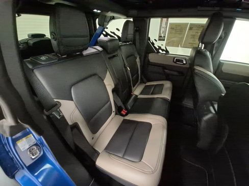 Used 2024 Ford Bronco Wildtrak image 28