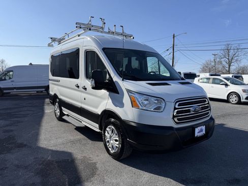 Used 2019 Ford Transit 150 XLT image 4
