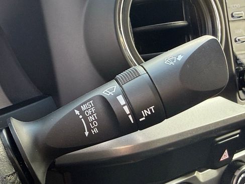 Used 2020 Toyota Tacoma SR5 image 39