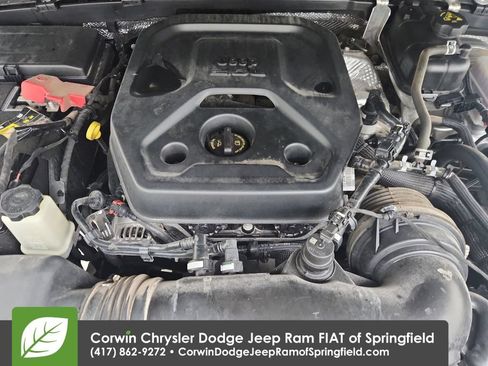 Certified 2025 Jeep Wrangler Unlimited Rubicon AWD/4WD image 32