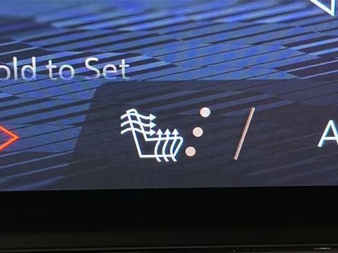 New 2026 Chevrolet Traverse LT image 8