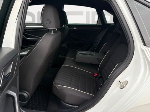 Certified 2024 Volkswagen Jetta Sport FWD image 20