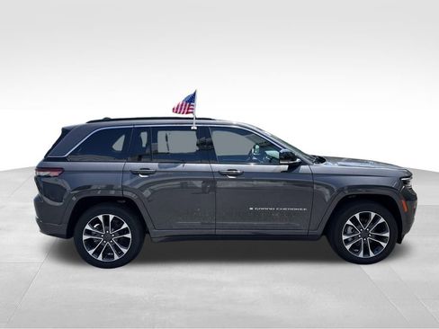 New 2025 Jeep Grand Cherokee Overland w/ Adv Protech Group III AWD/4WD image 8